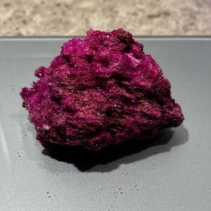 Raw Ruby 3.9 oz with Black Light Flashlight